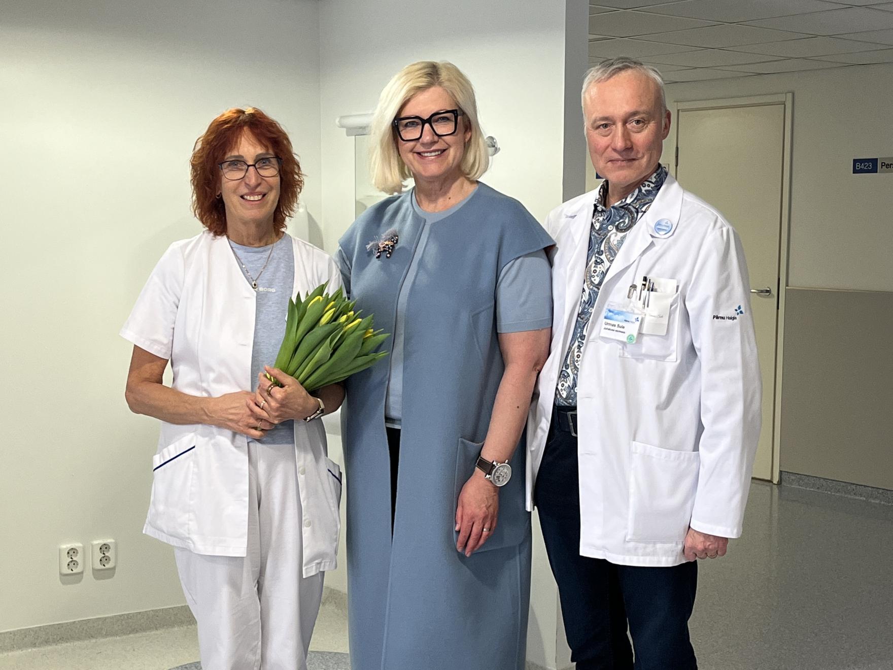 Pärnu linnavalitsuse esindus külastas sünnitusosakonda: pikaajaline koostöö jätkub beebide une heaks